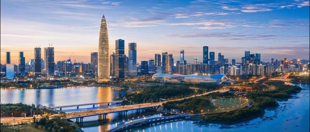 炸裂！21万/㎡！深圳湾双拼房捅穿天花板，有房源一年狂涨41%，外围却跌了17%……